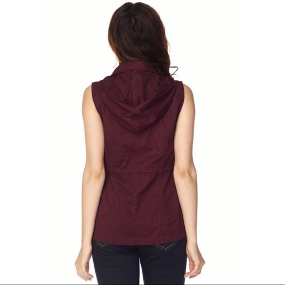 ❗️LAST❗️Burgundy Utility Vest with Hood - Picture 3 of 3
